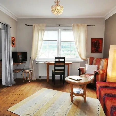 Privatunterkunft Lamba Gastezimmer *